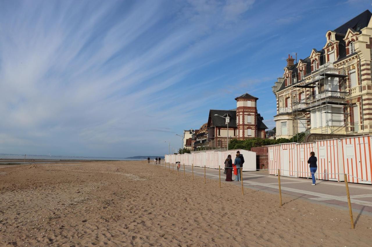 Les Bains *